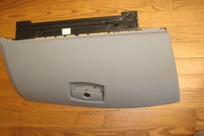 2007 BMW E60 E61 5-Series 530Xi OEM Glove Box Storage Pocket Compartment Gray Foto 1 de 4