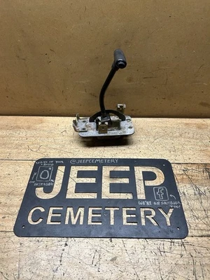 97-01 Jeep Cherokee XJ OEM Automatic Shift Shifter Assembly with Handle Auto - Image 1 of 4