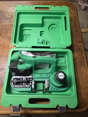 Ленточная пила Stout XBand STX-250 18 В - Изображение 1 из 4