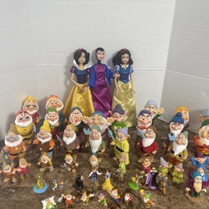 Snow White  And The 7 Dwarfs Lot Of 50 With Accessories , Simba - Picture 1 of 11