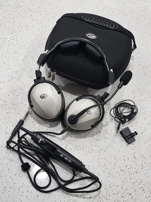 Auriculares de aviación Lightspeed Zulu 3 con enchufes GA  Foto 1 de 4