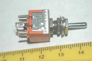 Interruptor mamá/apagado/encendido AMERACE CORP ST2-4 dpdt 6A 125 VAC nuevo cantidad-2 - Imagen 1 de 1