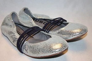 NEW! TSUBO Metallic Silver Leather HONNOR Elasticized Ballet Flat Sz 7 $125 - Picture 1 of 7