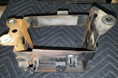 1982 Suzuki GS1100E аккумулятор коробка - Изображение 1 из 4