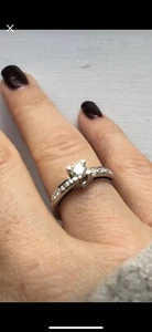 diamond engagement ring - Picture 1 of 8