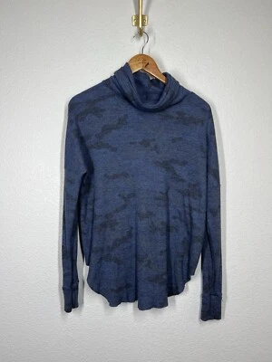 Топ тепловой Michael Stars синий камуфляж маленький с длинными рукавами воротник-капот Evereve - Изображение 1 из 4