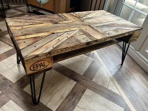 Coffee table Union Jack Flag Pattern Recycled and Oiled Natural Wood Grain - Picture 1 of 10
