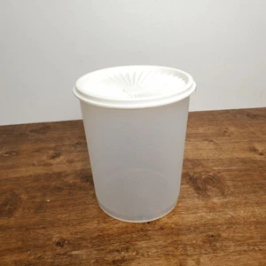 NEW! Tupperware Stacking Servalier Canister Container 8 cups Clear White 809 - Picture 1 of 8