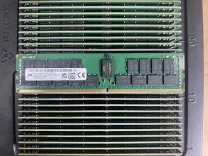 Micron 32GB 2Rx4 PC4-3200 RDIMM ECC REG Pamięć serwerowa - MTA36ASF4G72PZ-3G2R - Zdjęcie 1 z 2