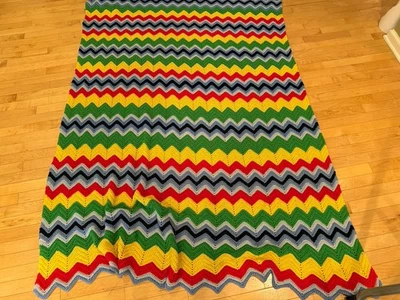💙Manta vintage afgana ganchillo a mano amarillo rojo verde azul hecha por abuela 81x52 Foto 1 de 4