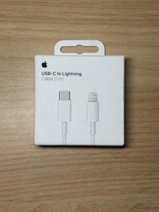 Genuine Apple MUQ93AM/A USB-C to Lightning 1m/3ft Charging Cable - White - Photo 1 sur 4