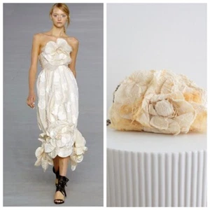 Rare Chanel Vintage S/S 2006 Cream Ivory Camellia 06P Clutch Bag - Picture 1 of 21