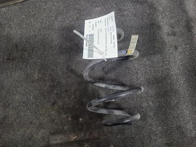 Muelle helicoidal trasero usado se adapta a: Nissan Sentra 2017 trasero grado A Foto 1 de 4