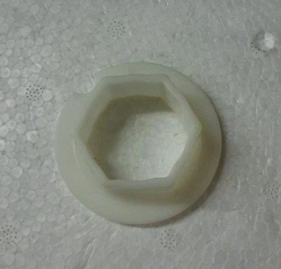 DEWALT 487268-00 GUÍA DE RESORTE PARA MARTILLO DE DEMOLICIÓN Foto 1 de 2