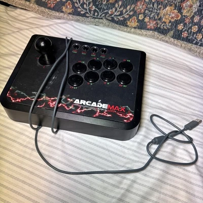 Arcade Max Xbox 360 PS3 PC Fight Stick USB Controller - Image 1 of 4