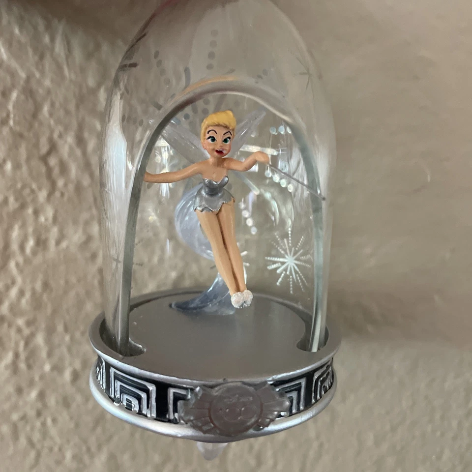 DISNEY 100 AÑOS DE MARAVILLA CAMPANILLA ADORNO NAVIDAD CÚPULA CRISTAL COLGANTE 3.5" Foto 1 de 4