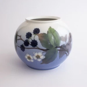 VASO SFERA PORCELLANA ROYAL COPENHAGEN "Le More" ORIGINALE HANDMADE 288-42-6 - Imagen 1 de 10