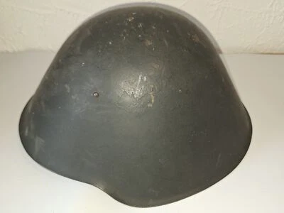 DDR Stahlhelm Steelhelmet NVA Mit Innenfutter und Kinnriemen Casque 3 Nieten - Bild 1 von 3