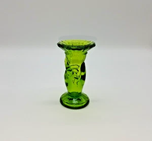 Vintage Fenton Green Art Glass Cornucopia Horn Miniature 4" Hand Vase - Picture 1 of 8
