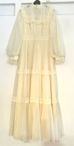Vintage 70s Lace Ivory / Cream Wedding Summer Gown Long Dress Tall Size 6/8 - Picture 1 of 12