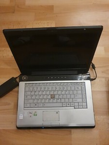 Laptop Toshiba Satellite A200 1C3 (NIEPRZETESTOWANY / SPRZEDAWANY JAK WIDAĆ) SZYBKA I BEZPŁATNA WYSYŁKA W WIELKIEJ BRYTANII!