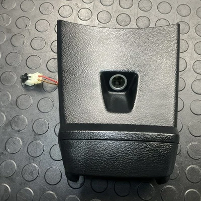 Panel de cubierta de consola central trasera BMW X1 2012-2015 con toma de corriente OEM Foto 1 de 4