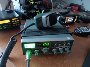 MIDLAND ALAN 68 RADIO CB 34 CANALI AM FM ORIGINALE COMPLETO STAFFA E MICRO - Afbeelding 1 van 5