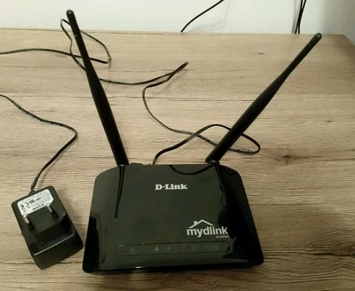 D-Link DIR-605L 4-Port Router Switch - Bild 1 von 2