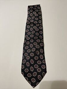 Buckingham Tie Made In Italy 100% silk Geometric Pattern RN 42185