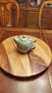 Pier 1-3 piezas Juego de té de gres verde salvia para una olla y taza de té en relieve - Imagen 1 de 3
