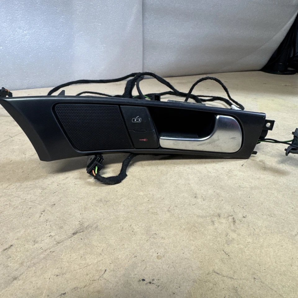 1998-2004 Audi A6 Quattro S6 LF PASSENGER FRONT interior inside door handle OEM - Imagem 1 de 4