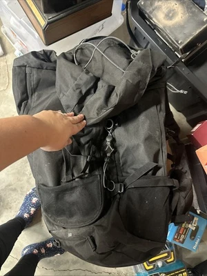 Mochila de senderismo negra Foto 1 de 3