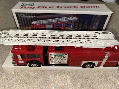 Banco de camión de bomberos de juguete Hess 1986 con caja original  Foto 1 de 4