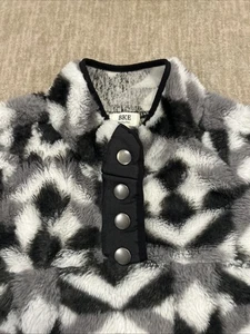 BKE Youth Pull Over Lightweight Black And White Print Sweater Girls Size L  - Picture 1 of 6