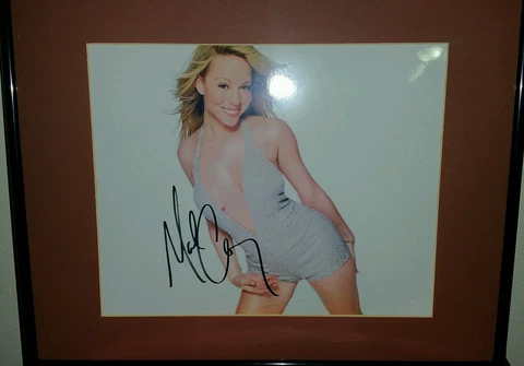 Mariah Carey MIMI official autographed photo C.O.A provided *Unique* Cover