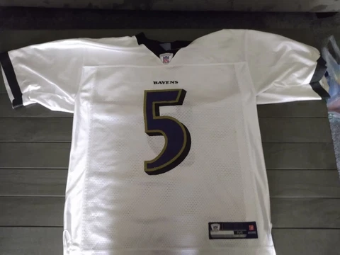 Joe Flacco Reebok Equipment Jersey Medium Baltimore Ravens Great Shape Cover