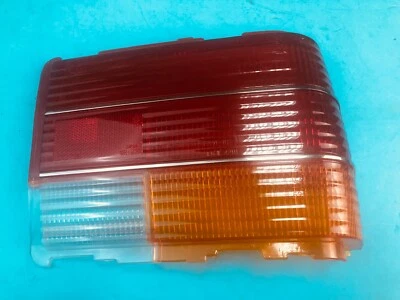 Lente luz trasera derecha Mazda Luci 929L LA4 1977-81 8545-51-151B genuina nueva de stock Foto 1 de 4
