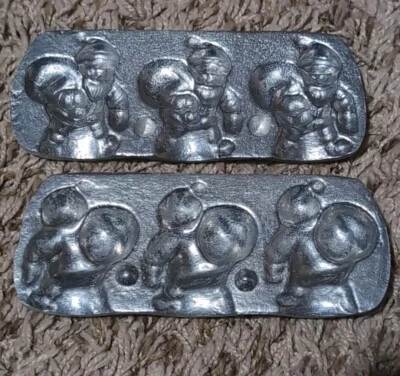 Vintage Metal Santa Chocolate Mold Primitive Christmas Hard Candy - Image 1 of 4