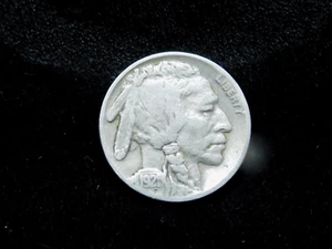 1921 5c Buffalo Nickel - Better Date - Picture 1 of 4