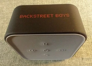 BACKSTREET BOYS 💙Bluetooth Lautsprecher NEU! Motiv in Box VIP BACKSTAGE Konzert SWAG - Bild 1 von 5