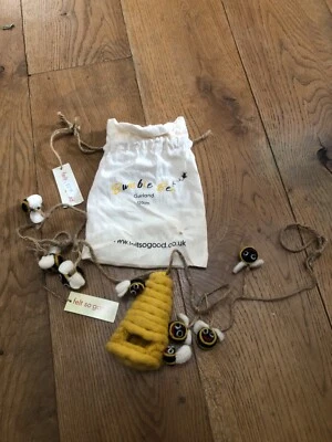 Felt bumble Bee Garland 20cm by felt so good RRP £22.99