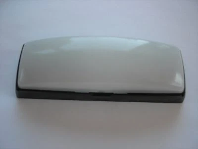 MONTAJE LÁMPARA LUZ MALETERO MG MGB MIDGET Foto 1 de 3