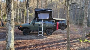 Rooftop Tent by Freespirit Recreation 49" wide Hardshell with 4 Crossbars - Picture 1 of 4