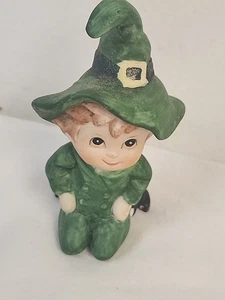 VTG Lefton Lundslites Porcelain Elf Pixie Irish Leprechaun 3"  Figurine Kneeling - Picture 1 of 2