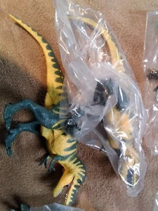 *ONE* ORIGINAL Version 3 Battat Tyrannosaurus Rex Dinosaurier Figur NEU IM TASCHE - Bild 1 von 1