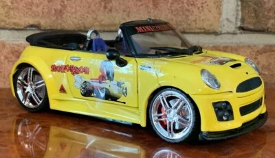 KENTOY Mini Cooper Convertible YELLOW  BOLEY 1:24 SCALE RARE FIND LIGHT UP - Image 1 of 4