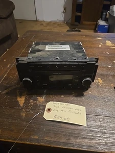 OEM 2007-2012 CHRYSLER DODGE JEEP Radio CD MP3 Sirius P05091117AC - Picture 1 of 3