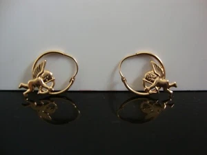 Vtg Lovely Angel Cherubs Cupid with Bow & Arrow 14K Gold Creole Hoop Earrings - Picture 1 of 5