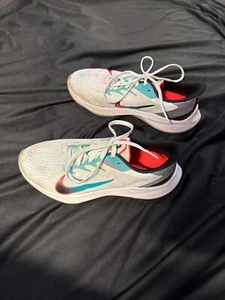 Women's Nike tennis shoes - Picture 1 of 5
