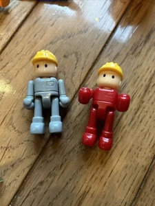2 Vintage Little People Bauarbeiter Hard Hat Actionfiguren bewegliche Gelenke - Bild 1 von 1